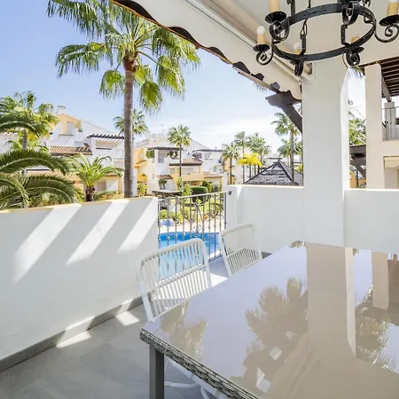 Cubo's Firstline Luxury Parking * Marbella